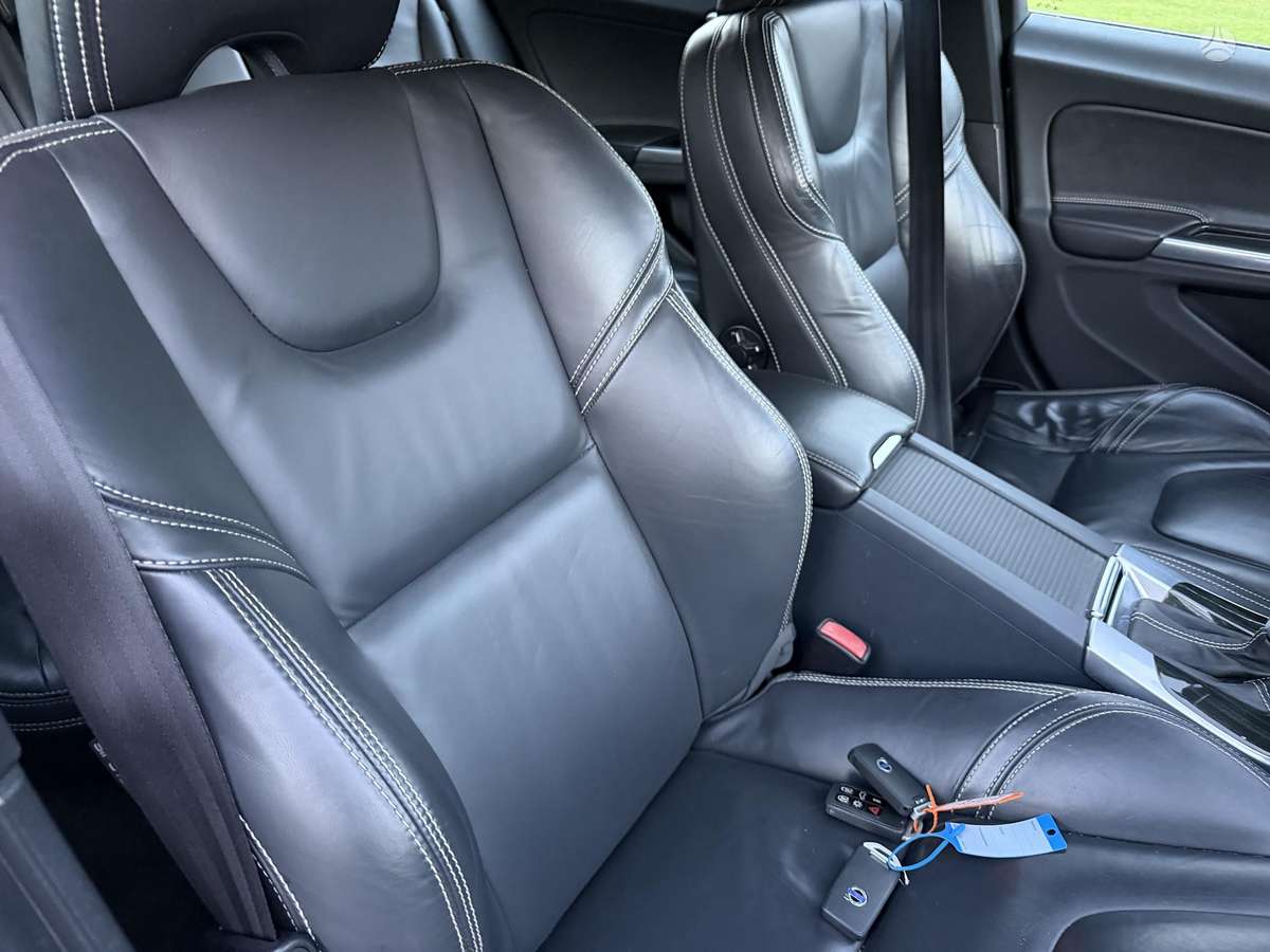 Volvo V60, 2.4 l., Универсал