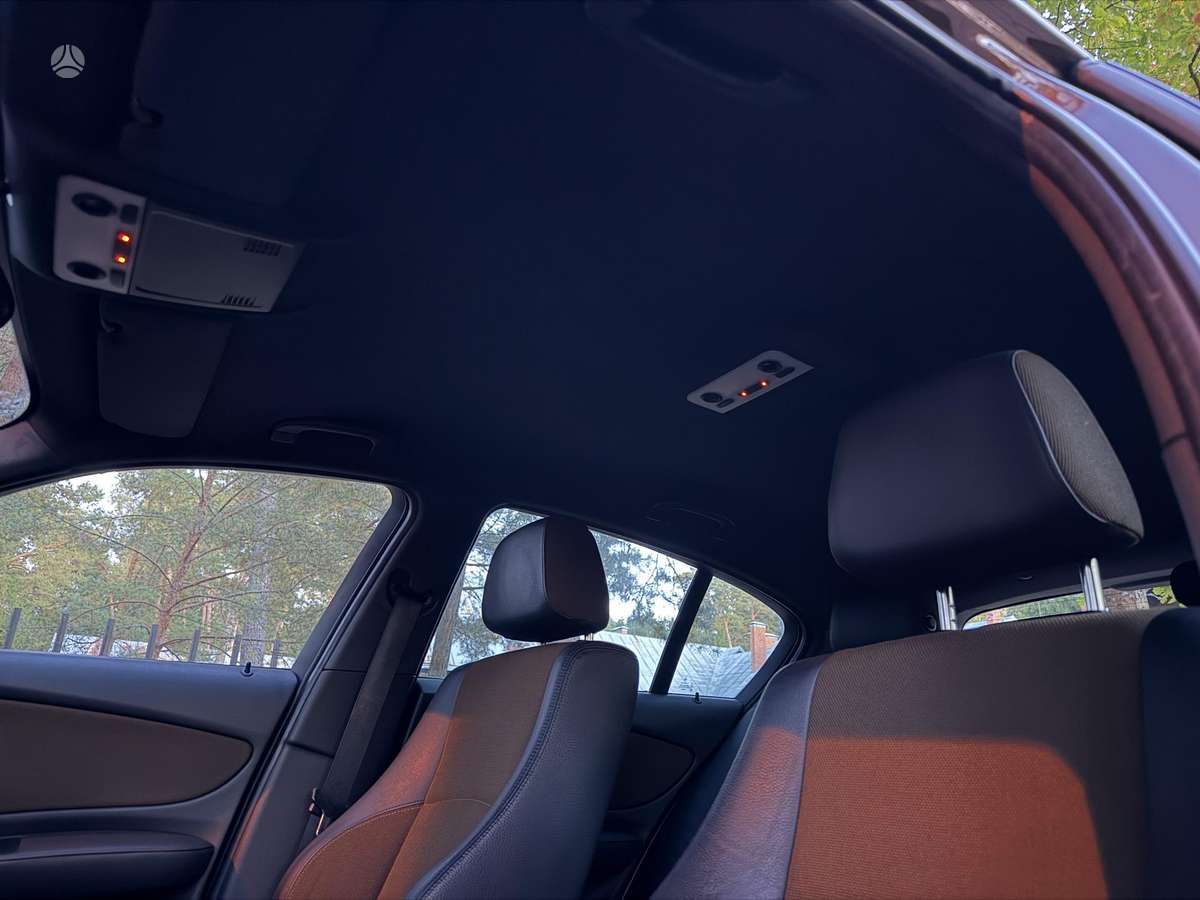 BMW 120, 2.0 l., hatchback