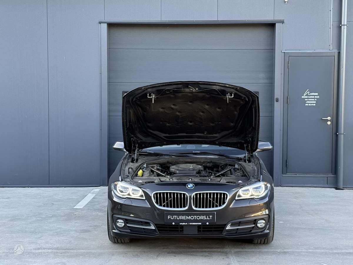 BMW 520, 2.0 l., Седан