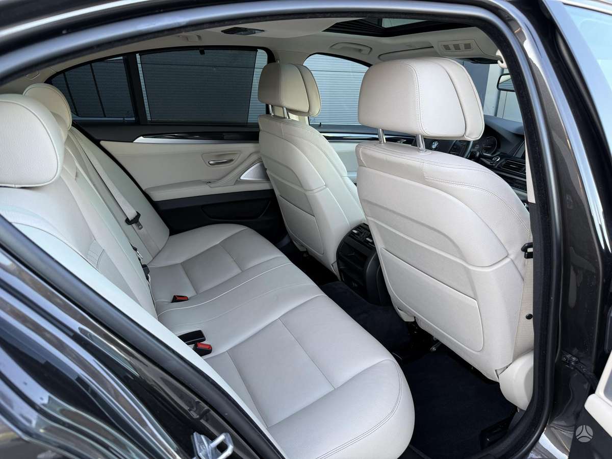 BMW 520, 2.0 l., Седан