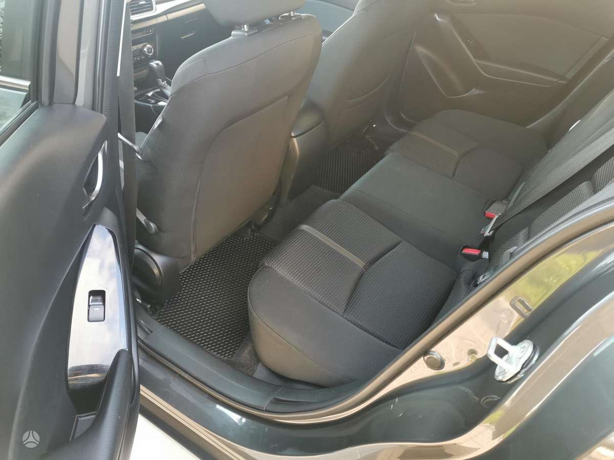 Mazda 3, 2.0 l., Седан