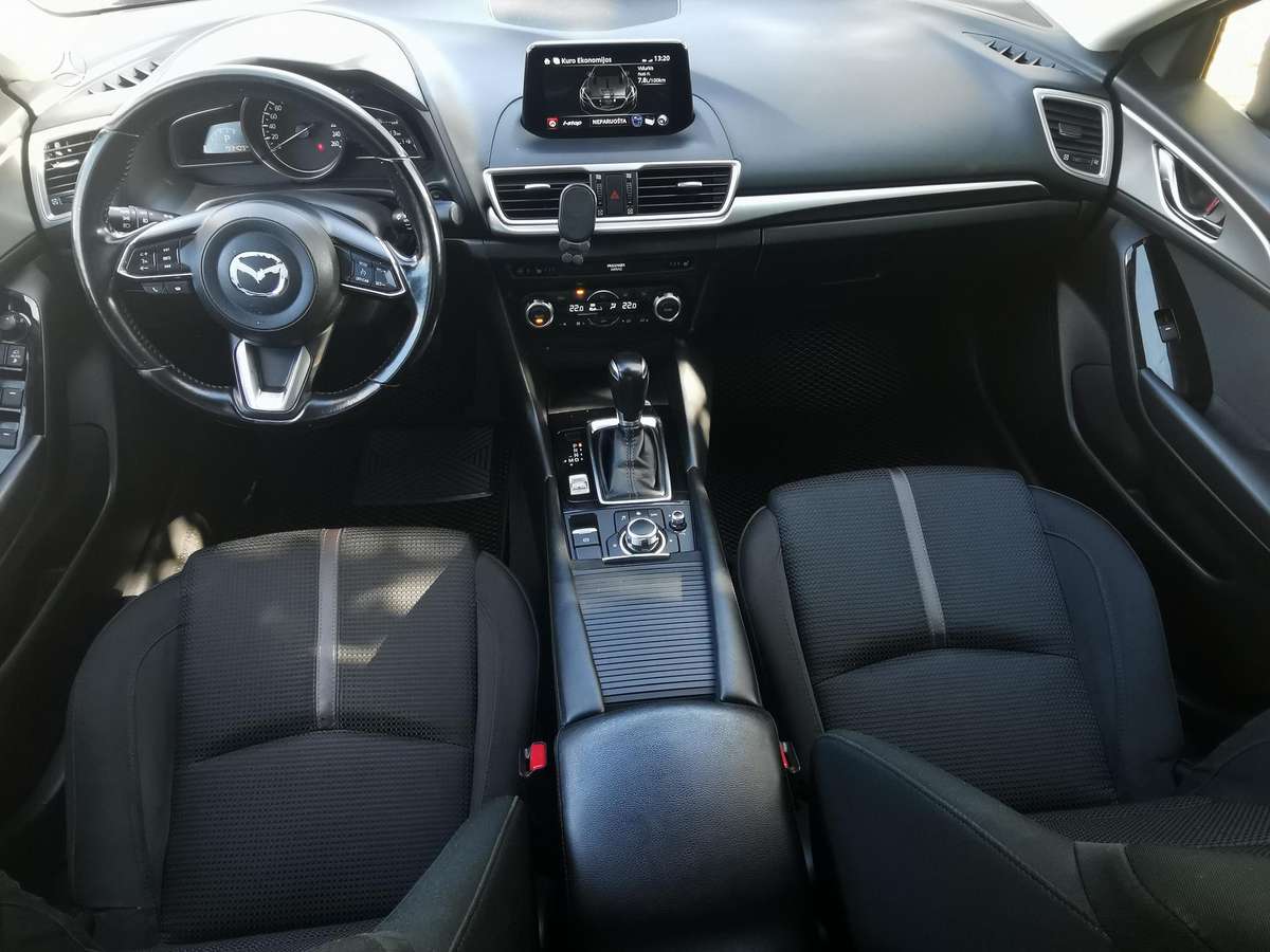 Mazda 3, 2.0 l., Седан