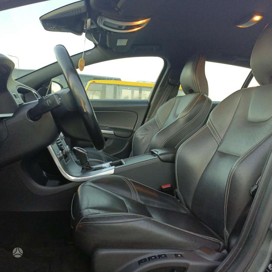 Volvo V60, 2.0 l., universalas