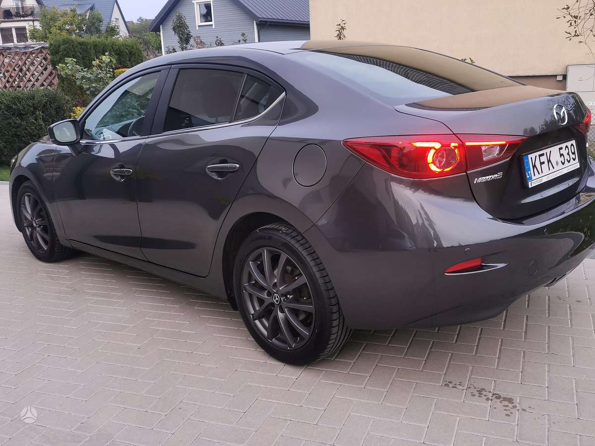Mazda 3, 2.0 l., Седан