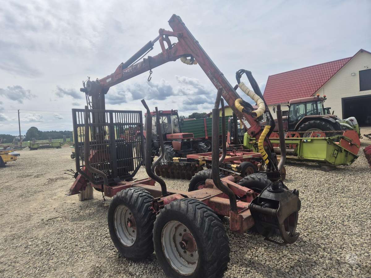 Patu Kesla 202T ir Kesla 655, forestry trailers (self-loading)