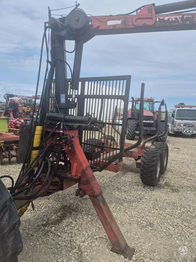 Patu Kesla 202T ir Kesla 655, forestry trailers (self-loading)