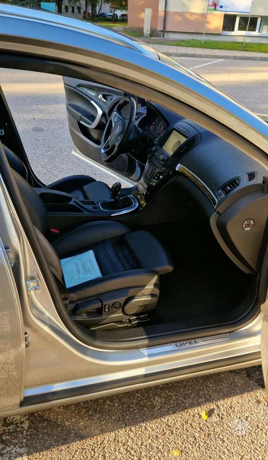 Opel Insignia, 2.0 l., wagon
