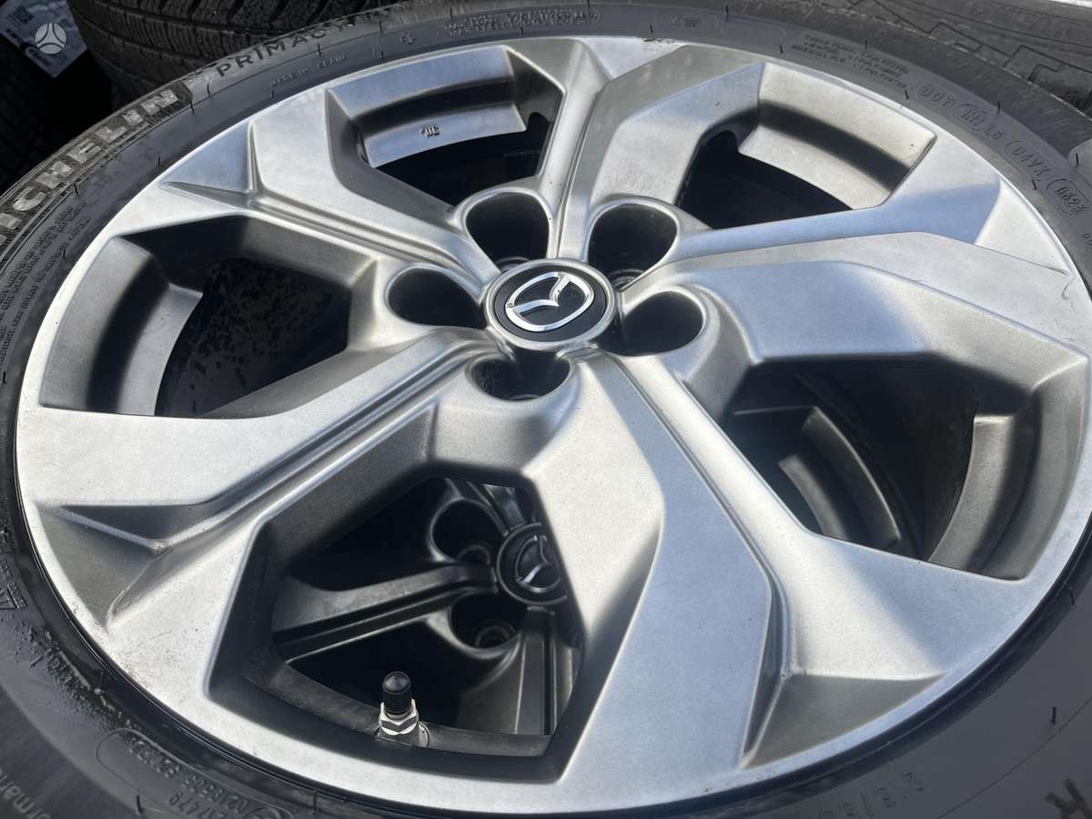 Mazda, lengvojo lydinio, R18