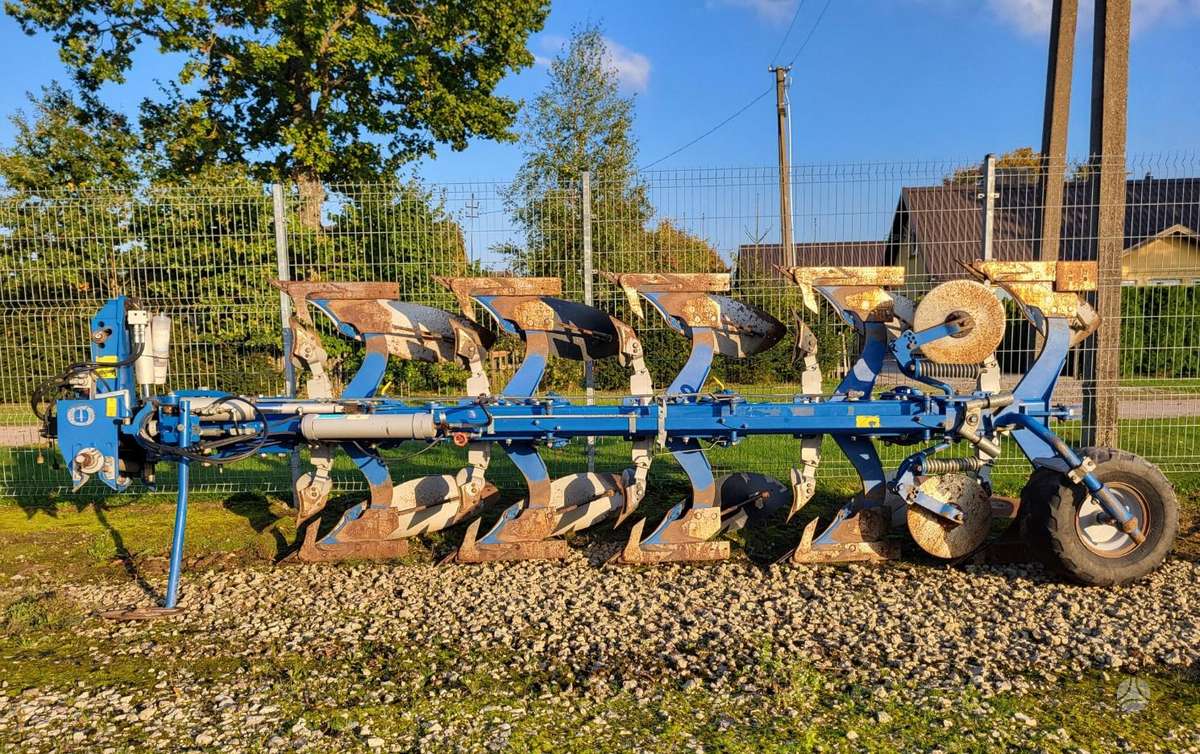 Överum 5x5 VARI FLEX CXP, ploughs