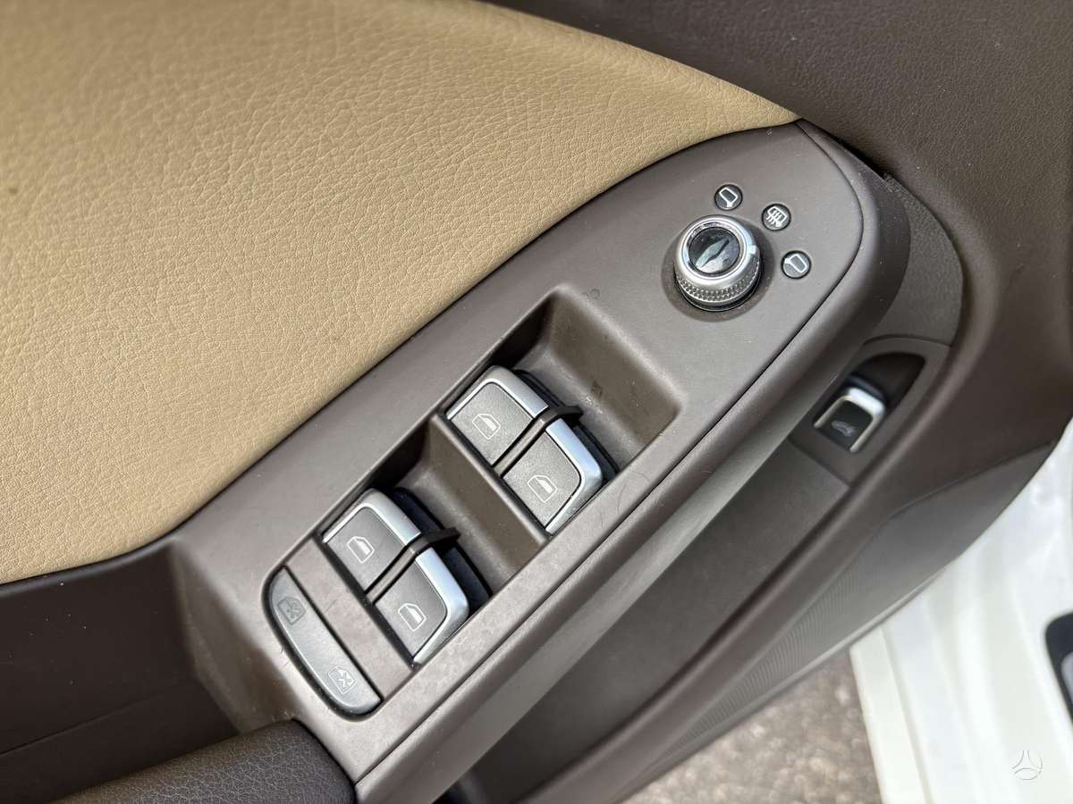 Audi A4, 2.0 l., Седан