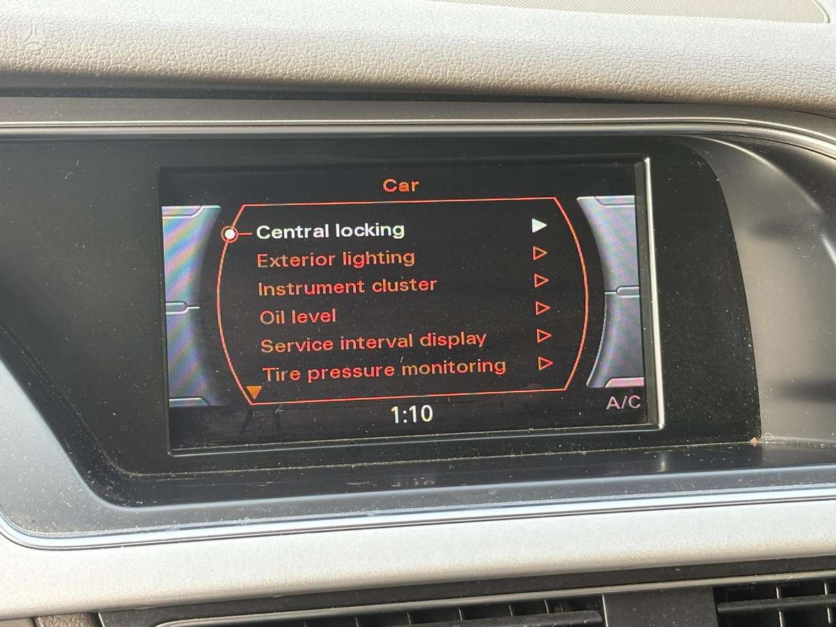 Audi A4, 2.0 l., Седан