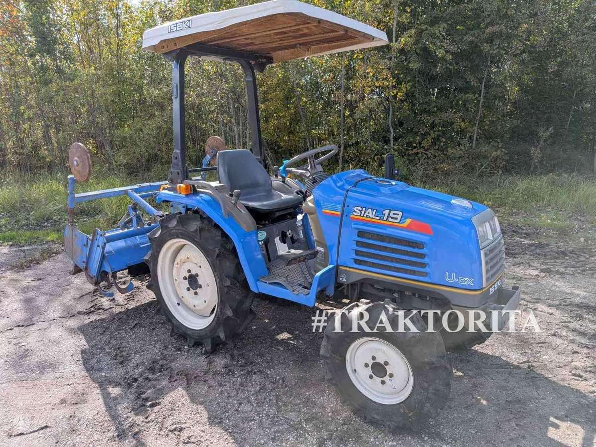 Kubota NAUJA SIUNTA+NUOLAIDOS, tractors