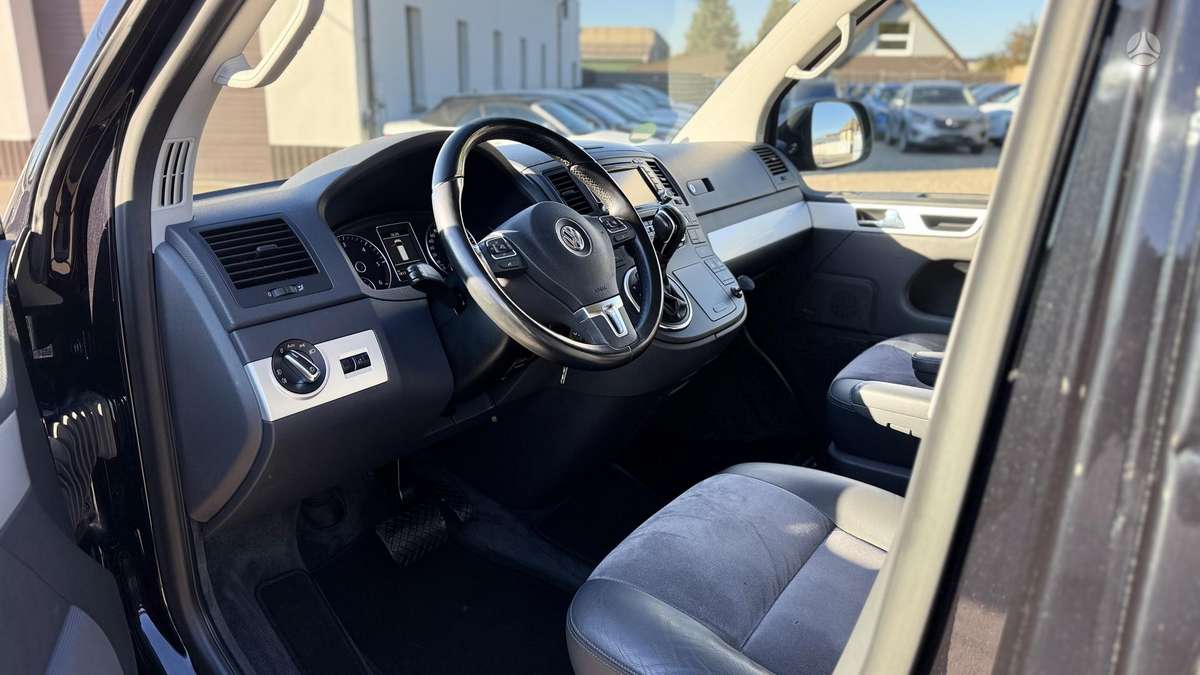 Volkswagen Multivan, 2.0 l., Минивэн