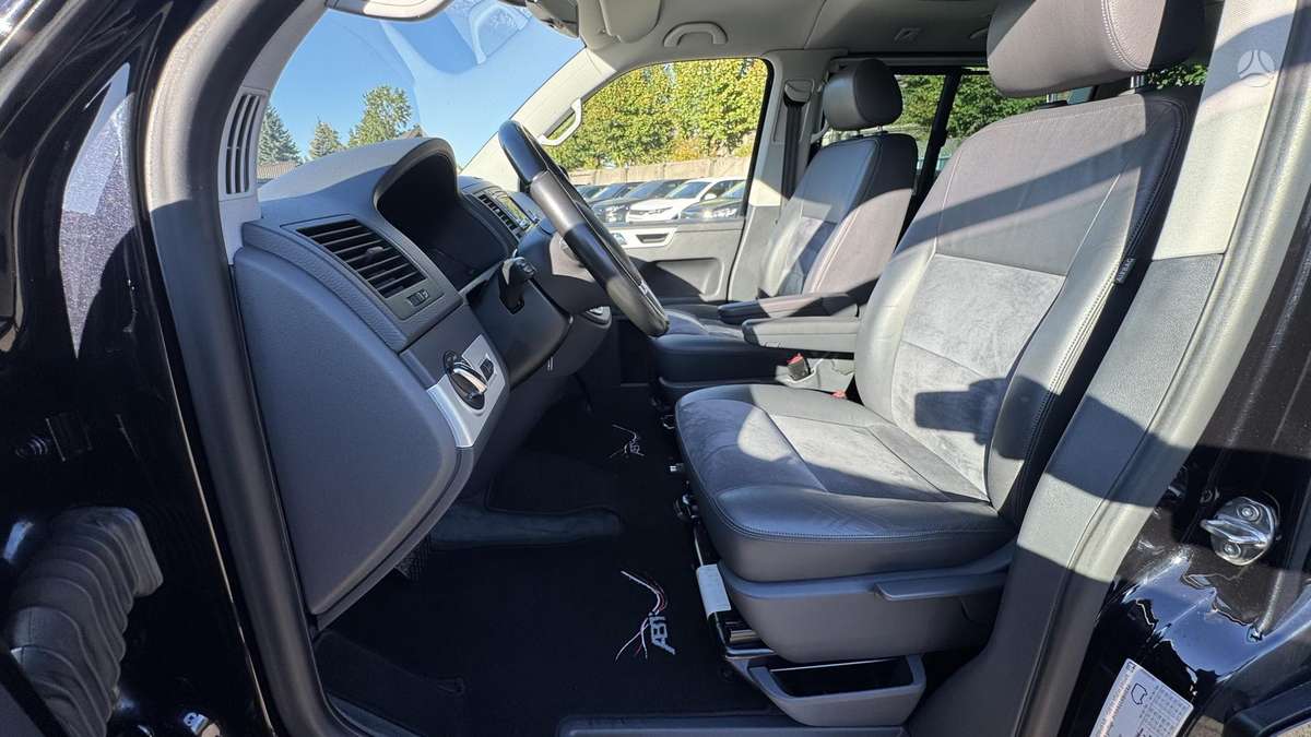 Volkswagen Multivan, 2.0 l., Минивэн