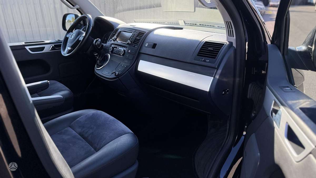 Volkswagen Multivan, 2.0 l., Минивэн