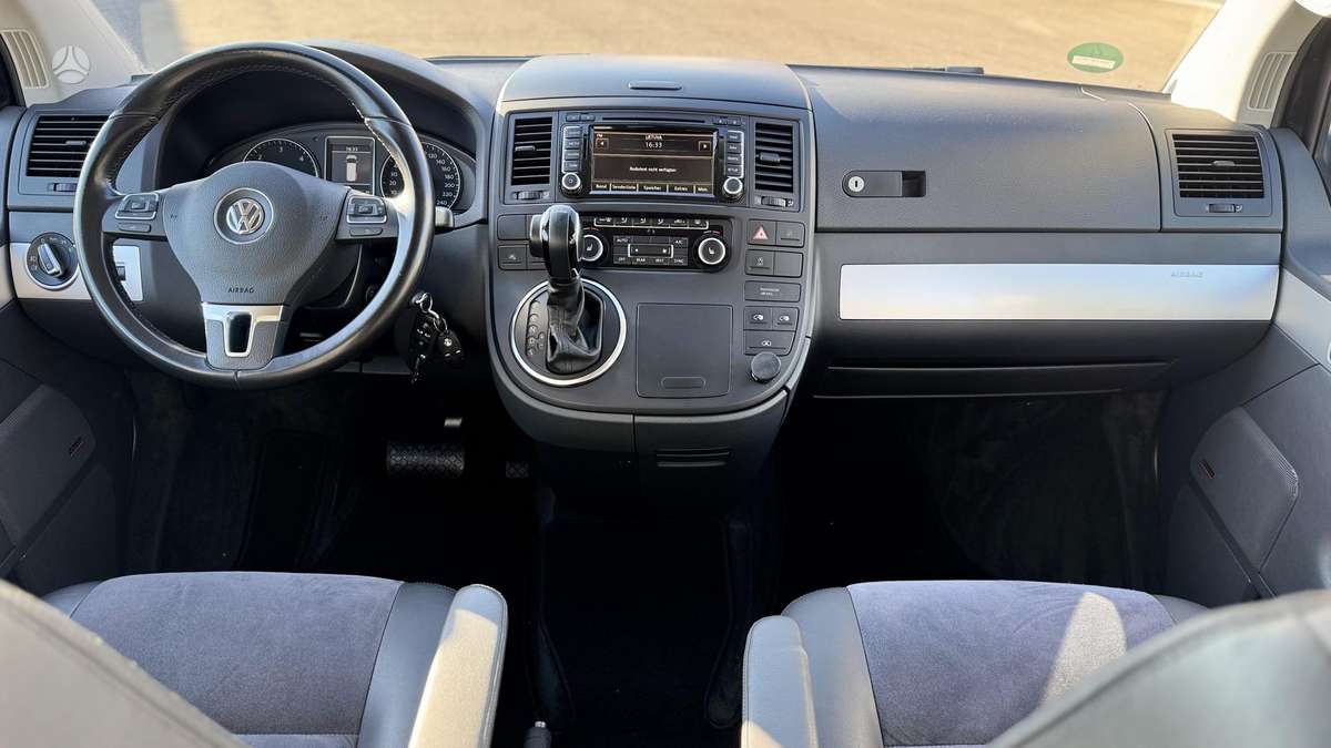 Volkswagen Multivan, 2.0 l., Минивэн