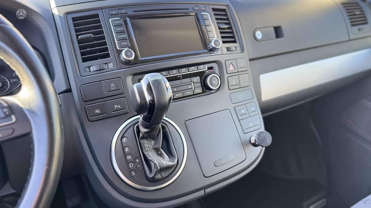 Volkswagen Multivan, 2.0 l., Минивэн