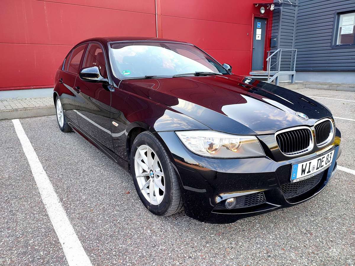 BMW 318, 2.0 l., Седан