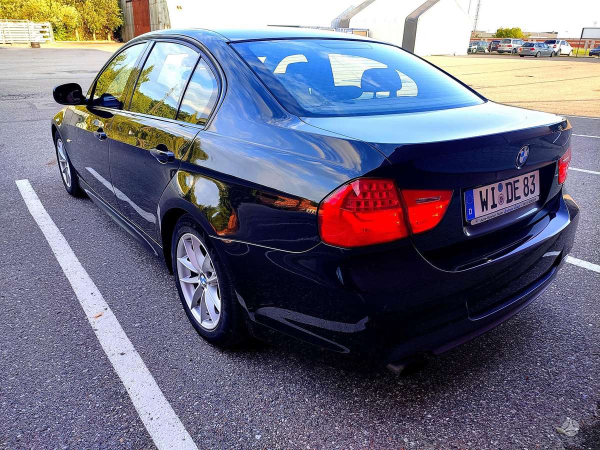 BMW 318, 2.0 l., Седан