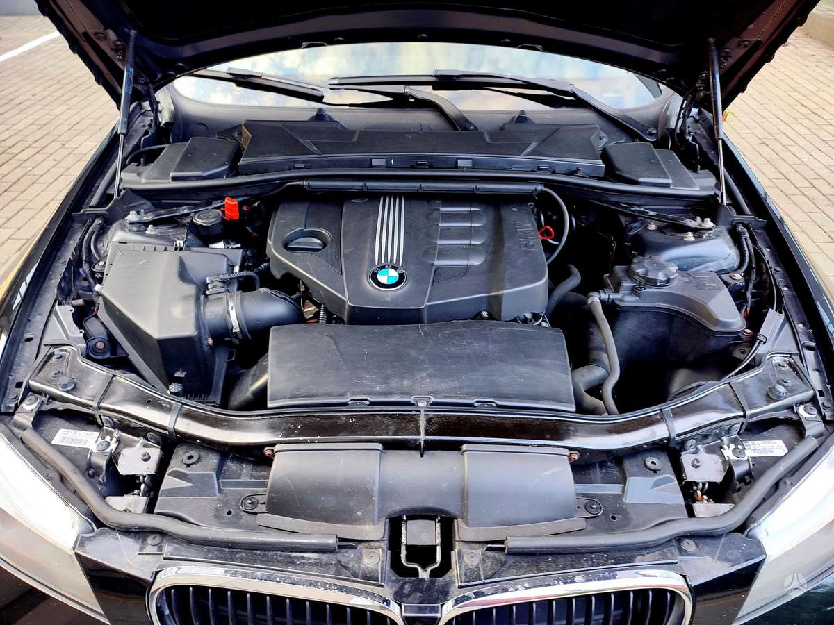 BMW 318, 2.0 l., Седан