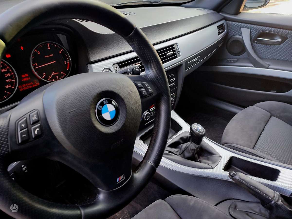 BMW 318, 2.0 l., Седан