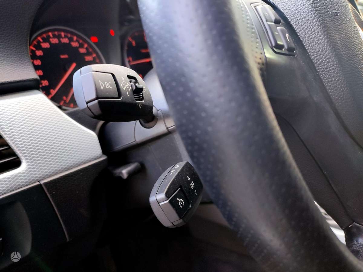 BMW 318, 2.0 l., Седан