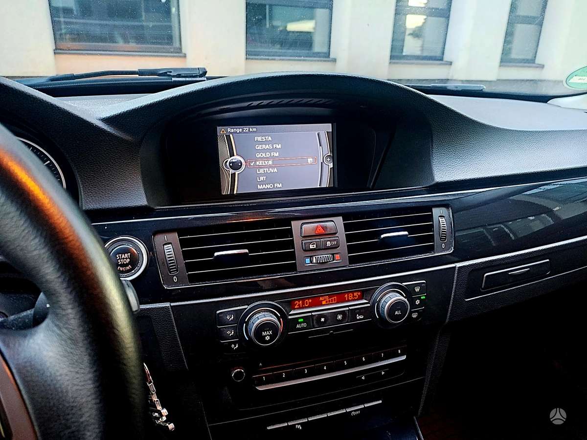 BMW 318, 2.0 l., Седан