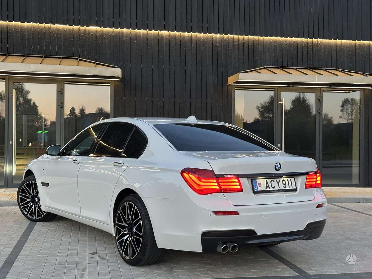 BMW 730, 3.0 l., Седан