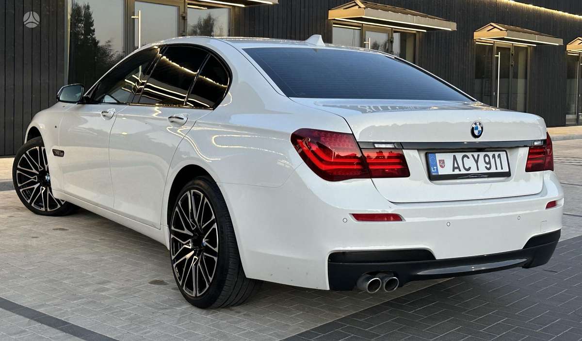 BMW 730, 3.0 l., Седан