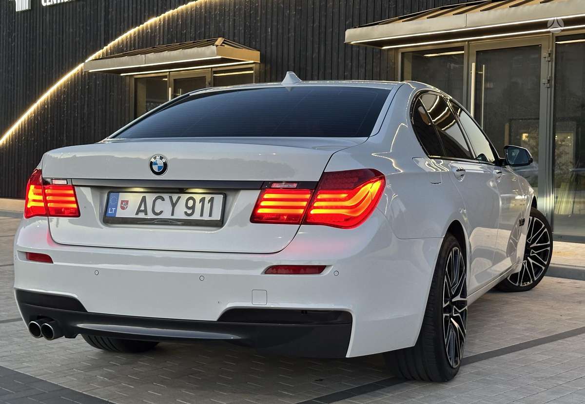 BMW 730, 3.0 l., Седан