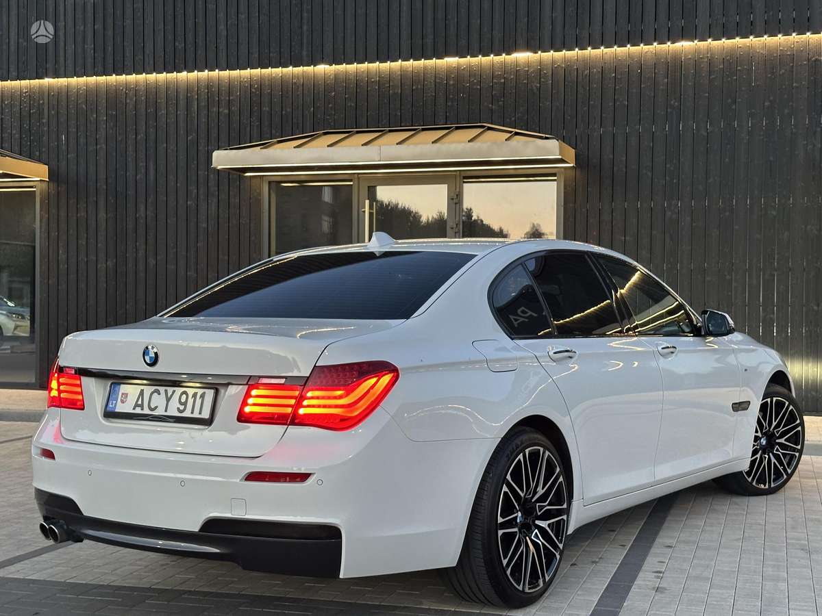 BMW 730, 3.0 l., Седан