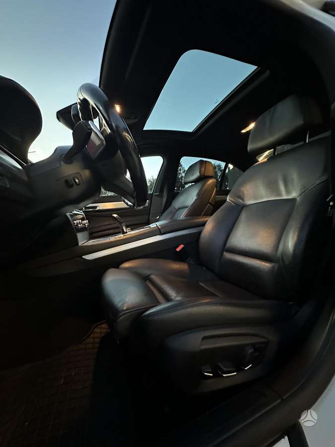 BMW 730, 3.0 l., Седан