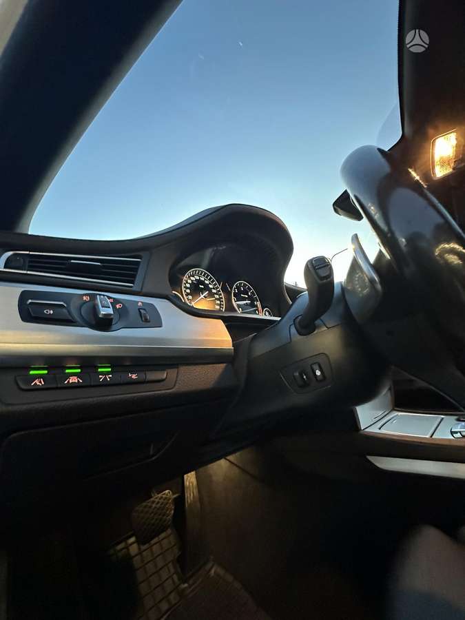 BMW 730, 3.0 l., Седан