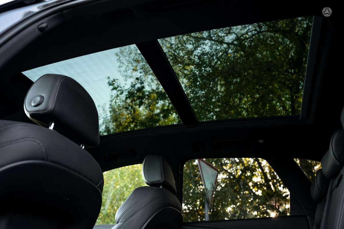 Audi Q5, 2.0 l., off-road / crossover