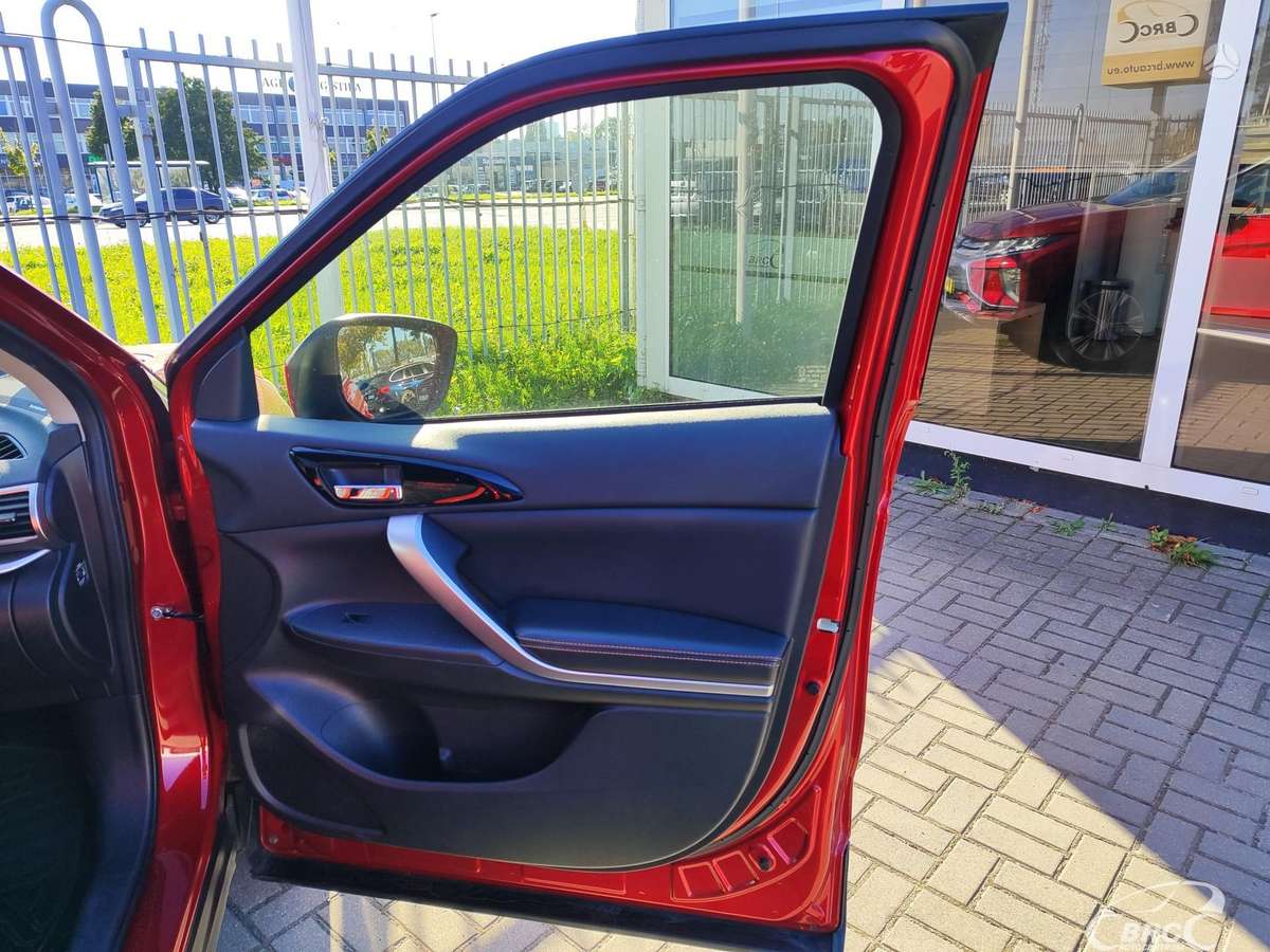 Mitsubishi Eclipse Cross, 1.5 l., Внедорожник / Кроссовер