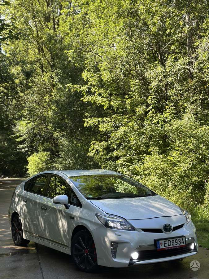 Toyota Prius, hatchback
