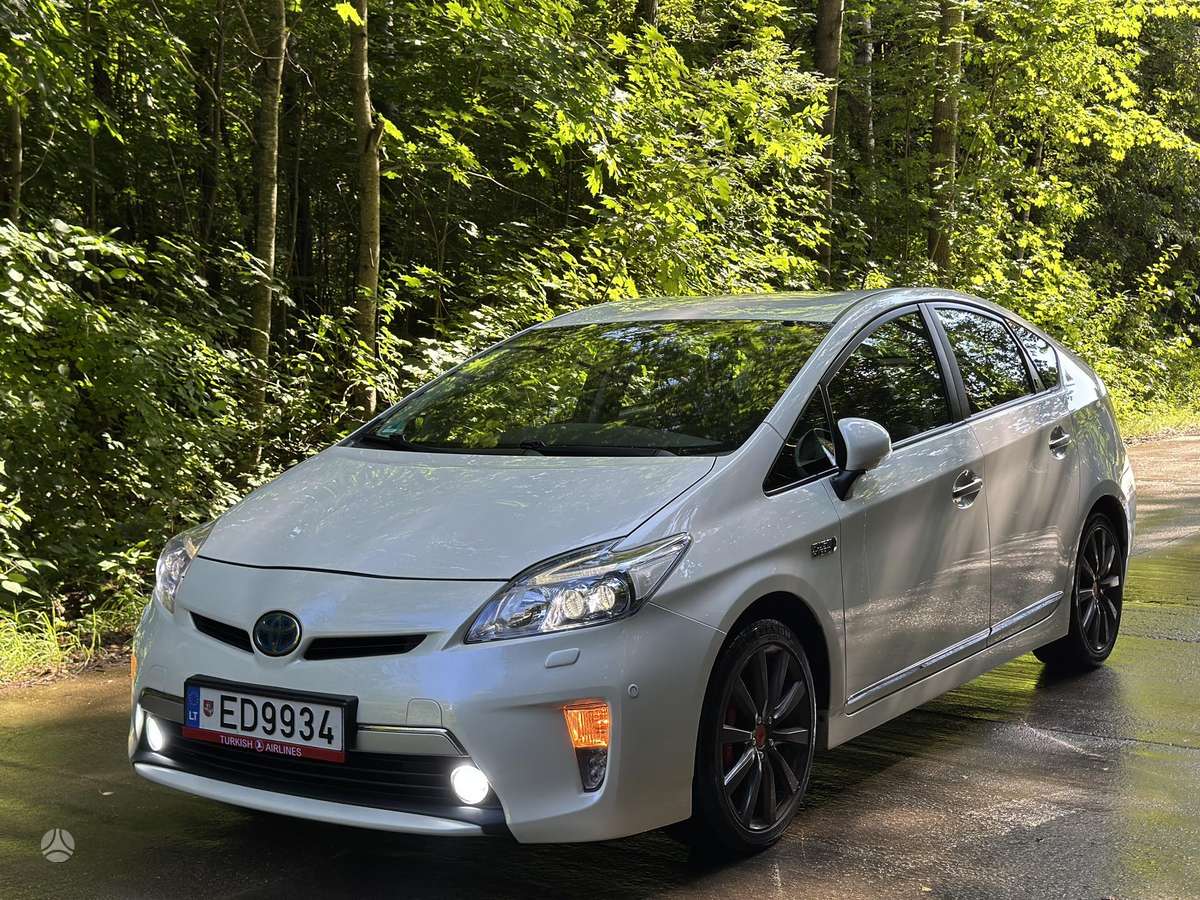 Toyota Prius, hatchback