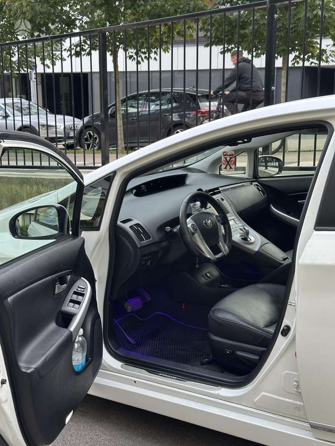 Toyota Prius, hatchback