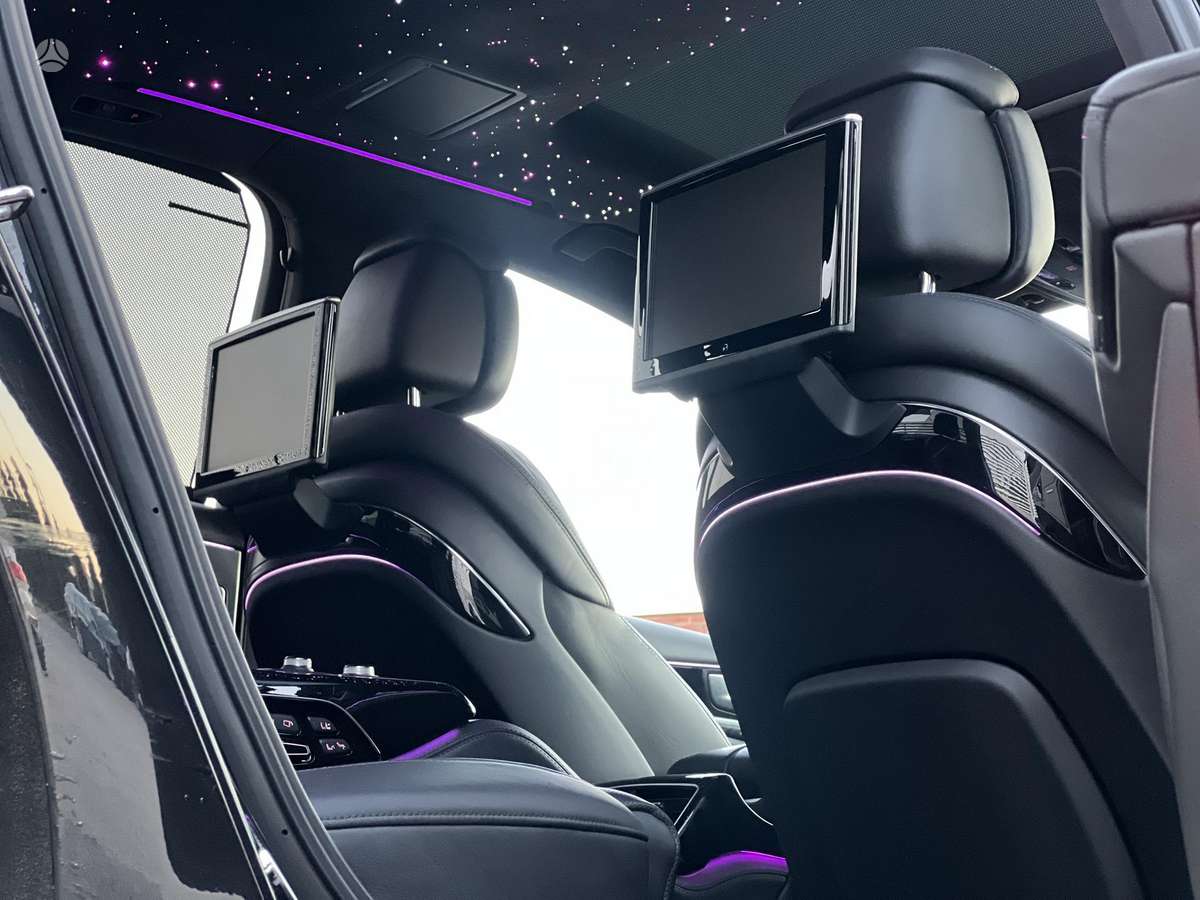 Audi A8 L, Седан