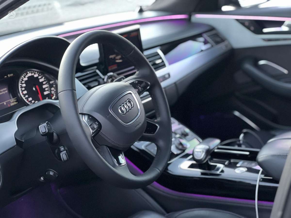Audi A8 L, Седан