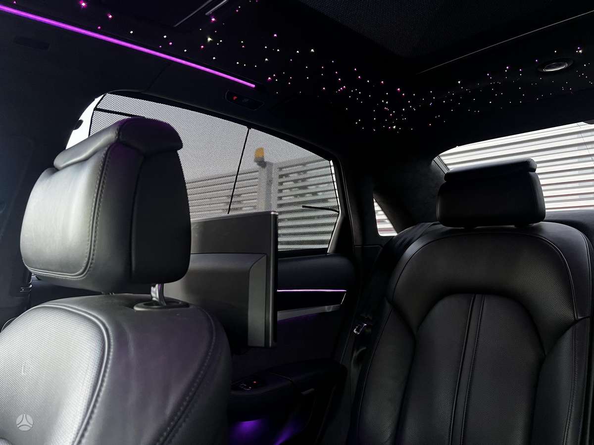 Audi A8 L, saloon / sedan