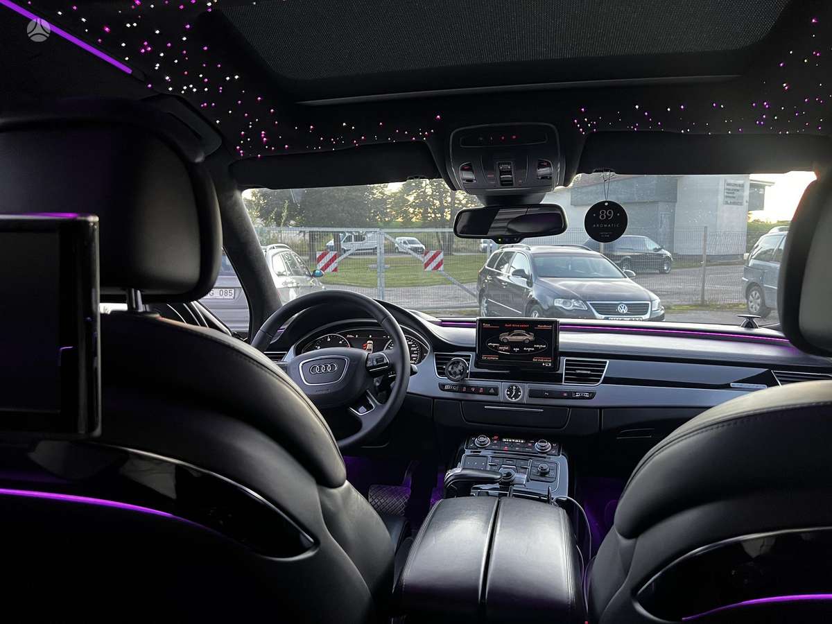 Audi A8 L, saloon / sedan
