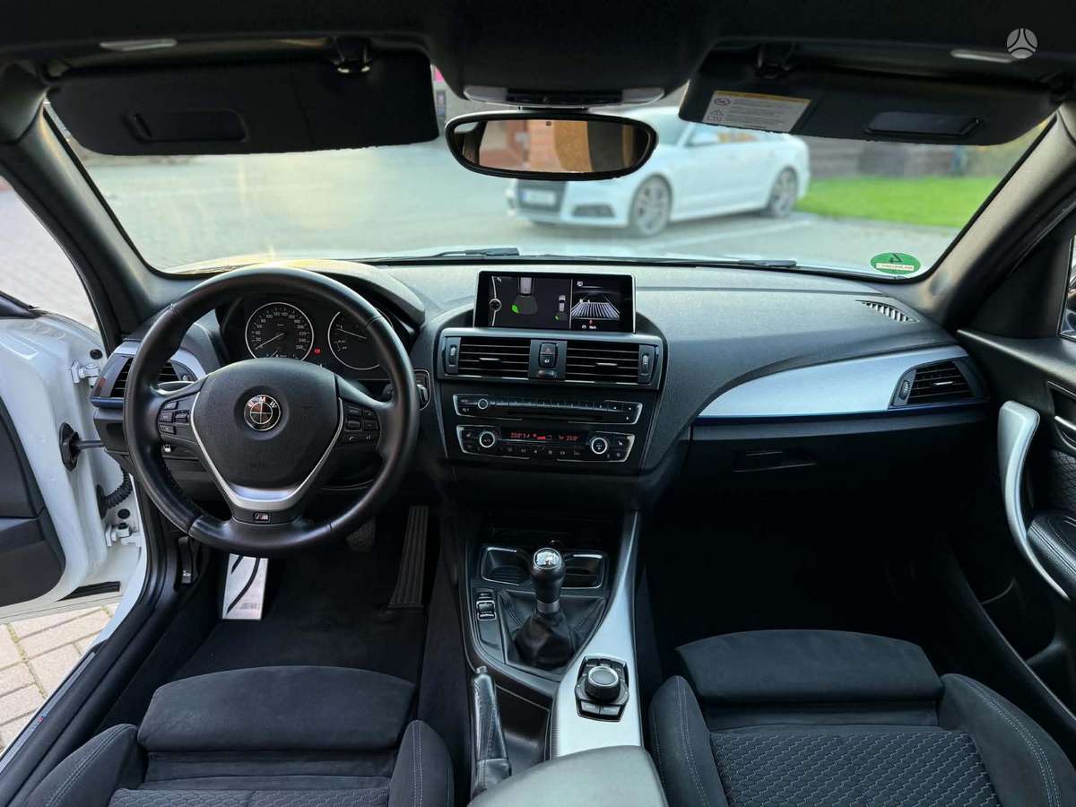 BMW 120, 2.0 l., hatchback