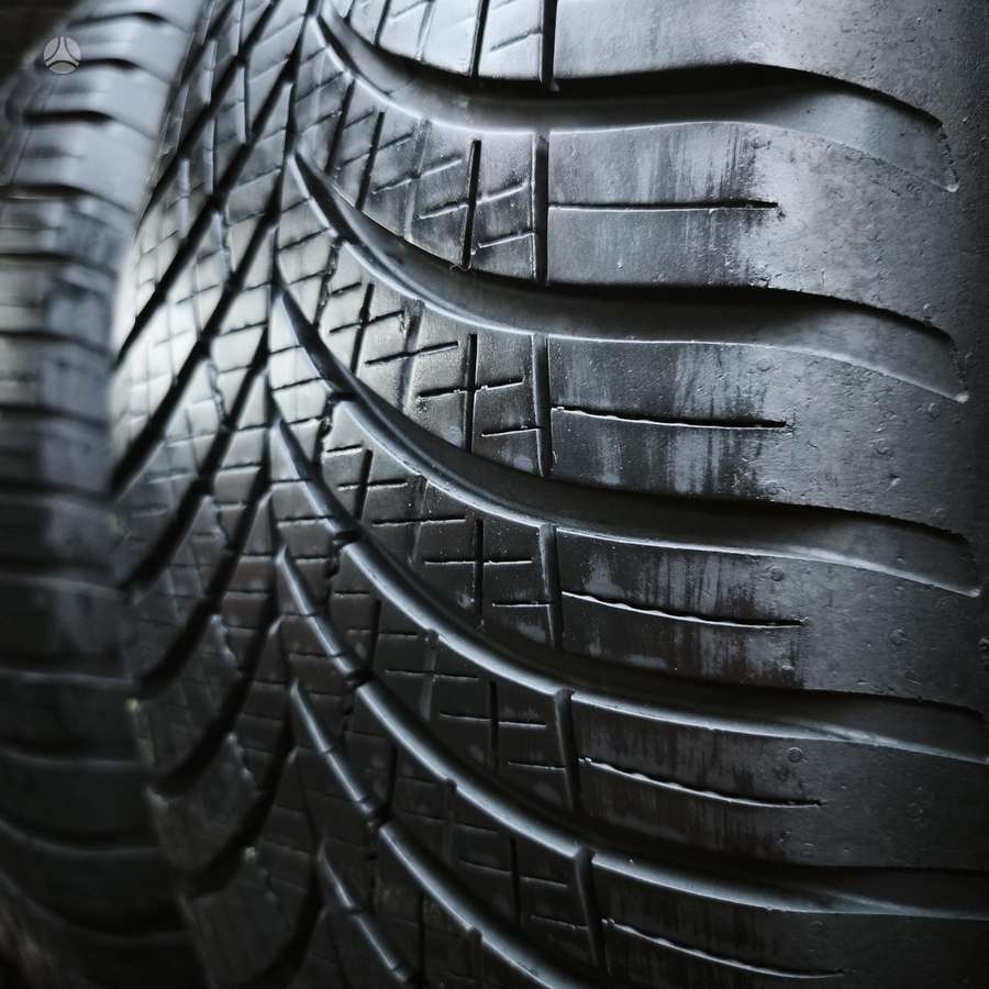 Goodyear Vector 4 season, universalios 235/60 R18
