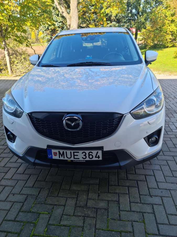 Mazda CX-5, 2.2 l., off-road / crossover