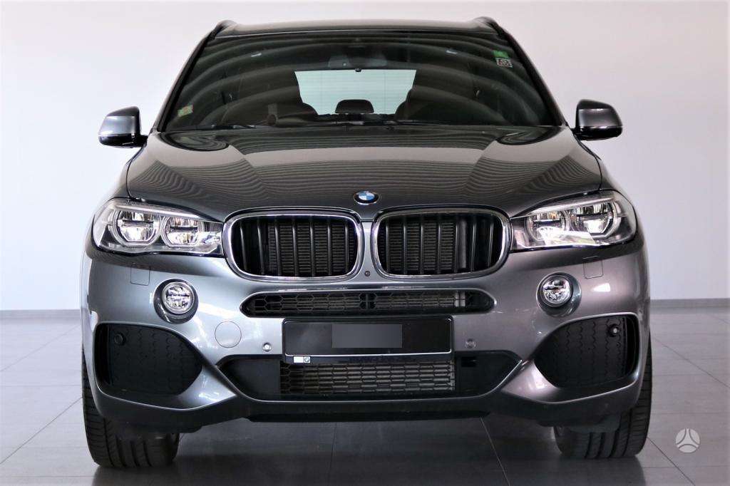 BMW X5, 3.0 l., off-road / crossover