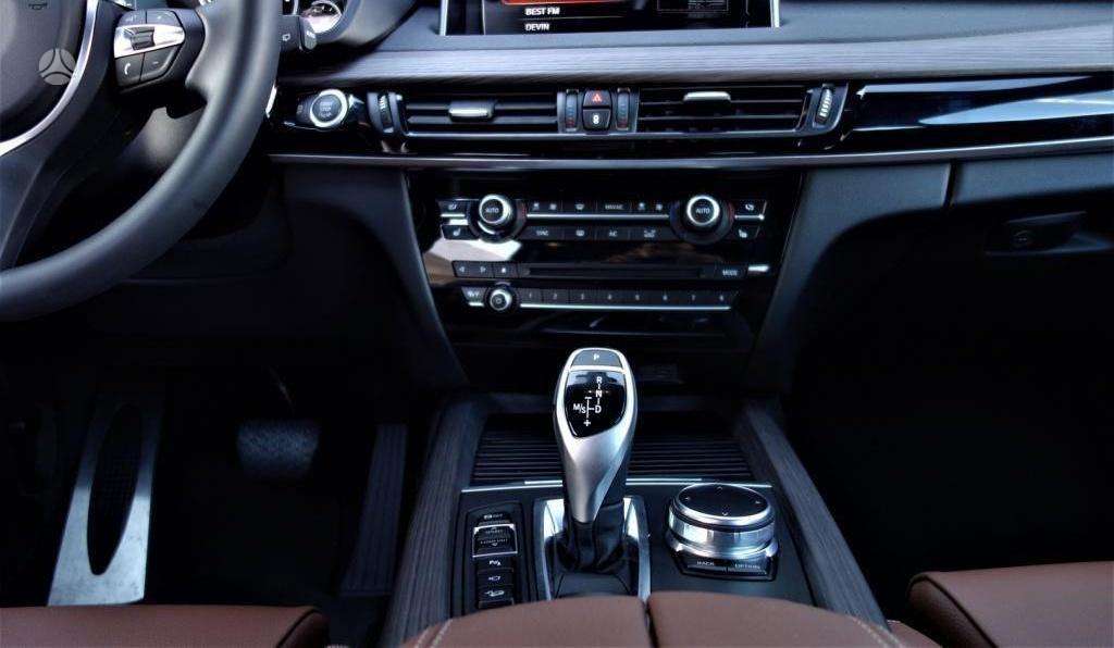 BMW X5, 3.0 l., off-road / crossover