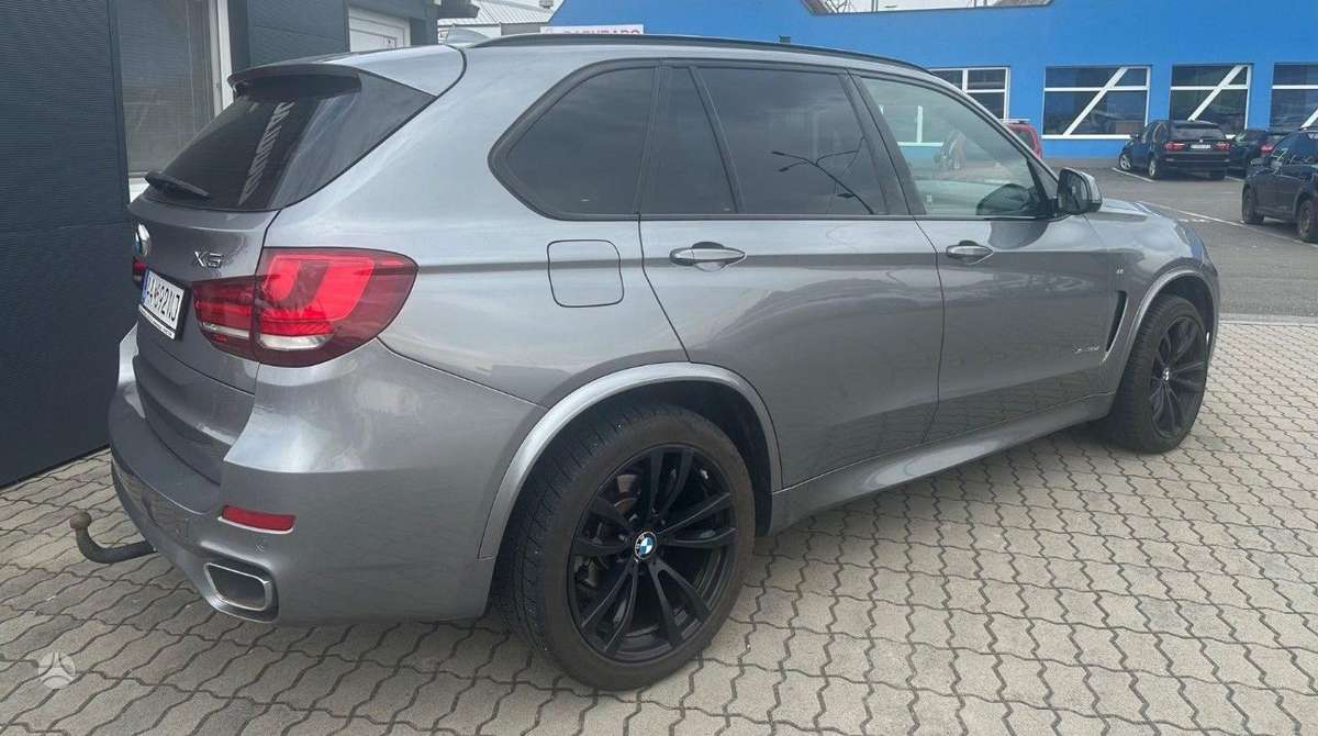 BMW X5, 3.0 l., visureigis / krosoveris