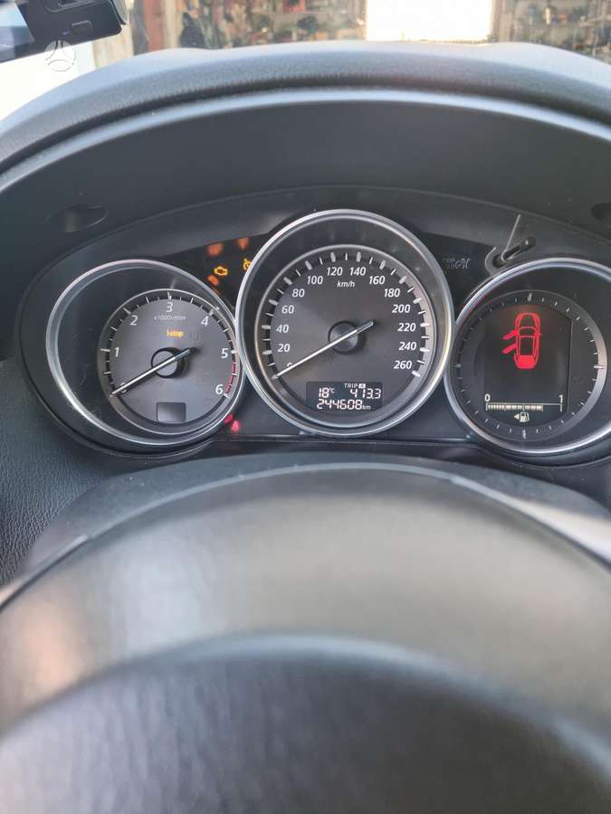 Mazda CX-5, 2.2 l., off-road / crossover