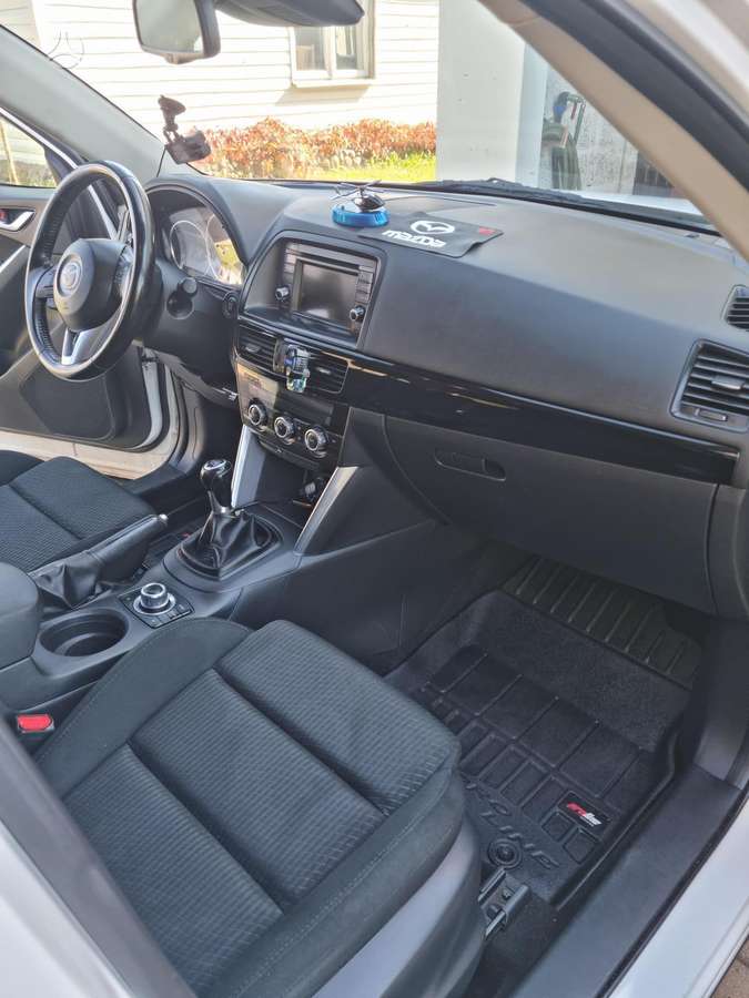Mazda CX-5, 2.2 l., off-road / crossover